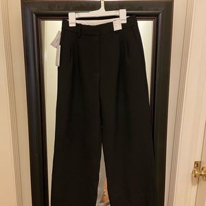 NWT Aritzia Effortless Pants Black size 2